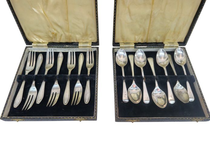 Vintage Cased Silver-Plated Pastry Fork & Teaspoon Service