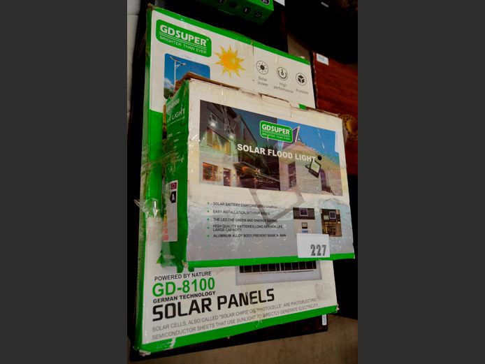 GD SUPER 100W SOLAR FLOODLIGHT [Untested]