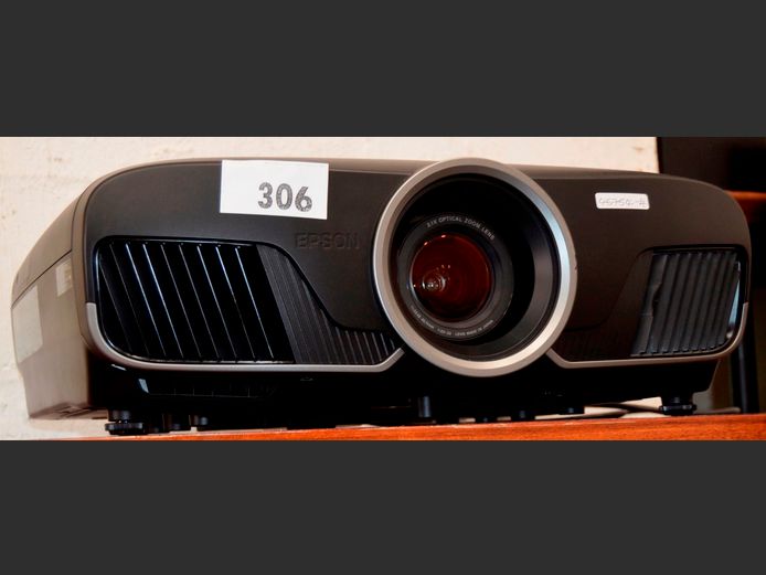 EPSON PROJECTOR [Faulty]