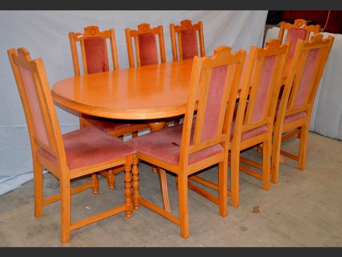 OAK EXTENSION DINING TABLE WITH 8 MATCHING CHAIRS, 215 x 103 x 74cm [Watermarks to extension leaf]