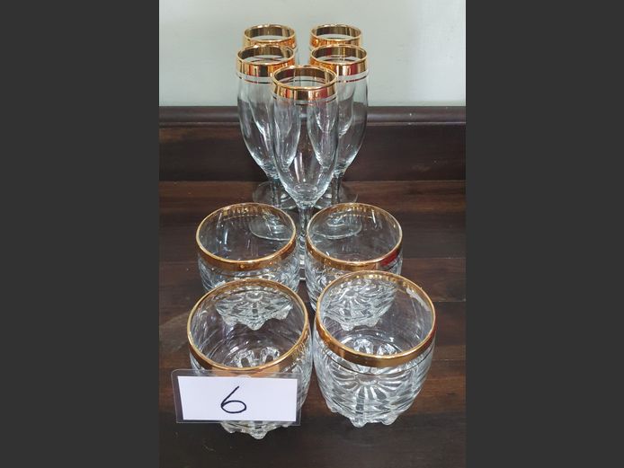 SET OF 5 GOLD RIMMED CHAMPAGNE GLASSES & SET OF 4 GOLD RIMMED WHISKEY GLASSES