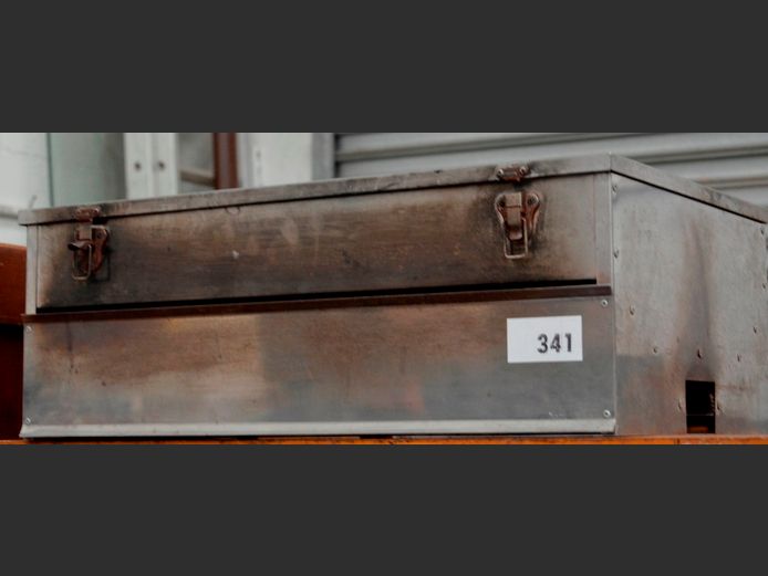 STAINLESS STEEL SMOKER, 64 x 40 x 24cm