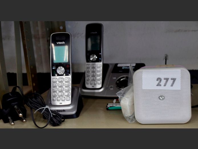 BOSTON SPEAKER & CORDLESS TELEPHONES [Untested]