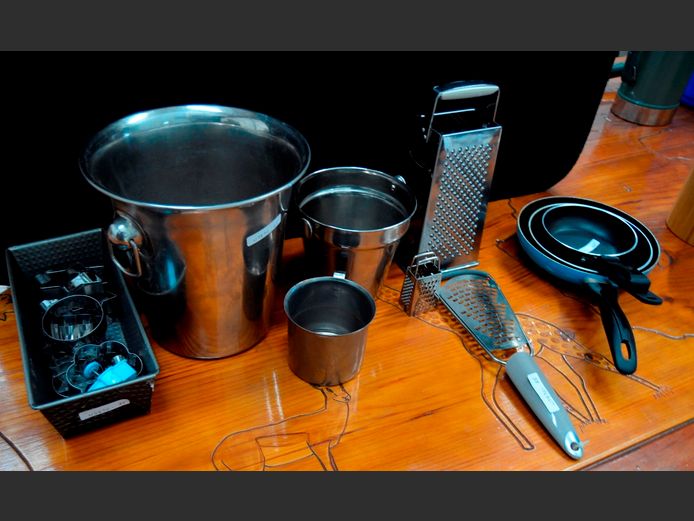 STAINLESS STEEL ICE BUCKET, LOAF TIN, GRATERS, etc
