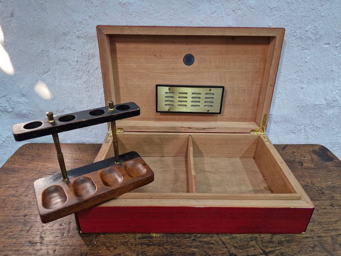 Limited Edition Cigar Humidifier Box & Teak Wood Six-Pipe Rack