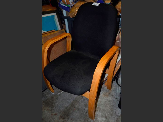 OAK & BLACK UPHOLSTERED VISITOR'S ARMCHAIR [Needs a clean]