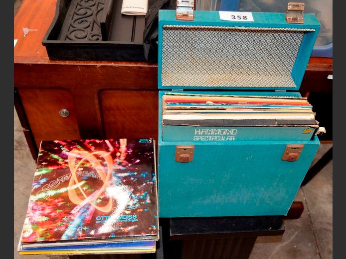 COLLECTION LP RECORDS IN CASE
