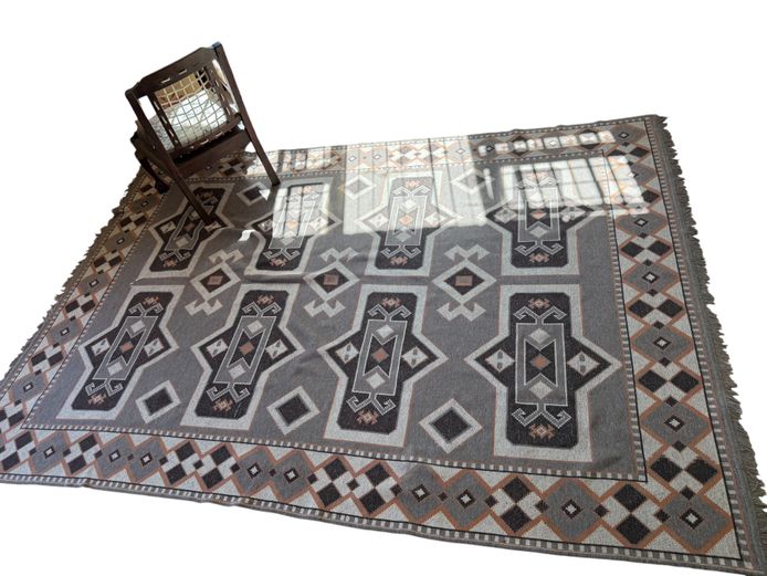 Large Geometric Pattern Lounge Rug