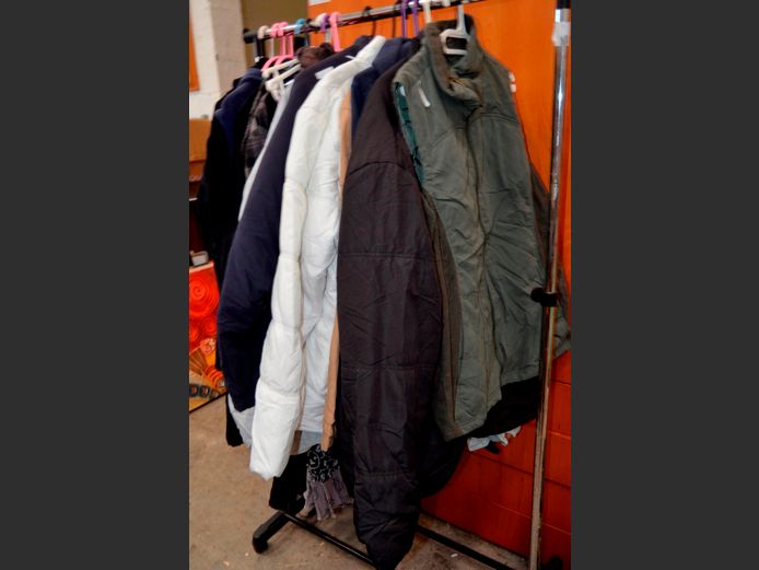 ASSORTED MEN'S & LADIES JACKETS & FLEECY TOPS
