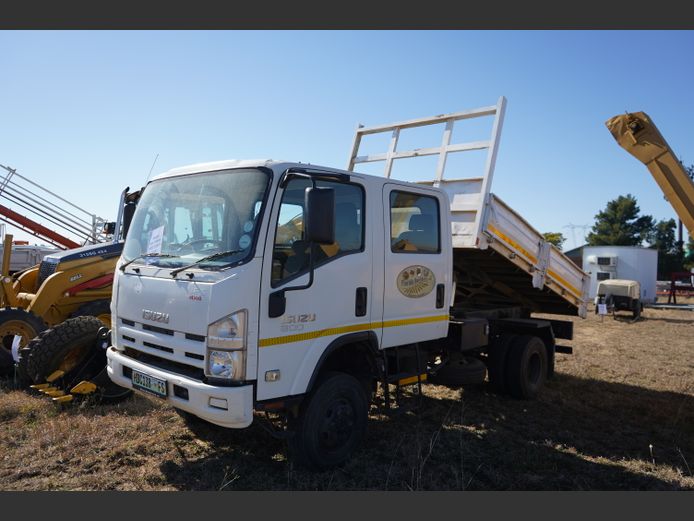 Isuzu 4x4 Tipper / HCD138FS / 132 000 km / 2018