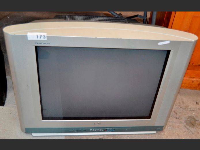 LG 72cm COLOUR TV [Dead] [#: 414703587] ### LICENCE PLEASE ###