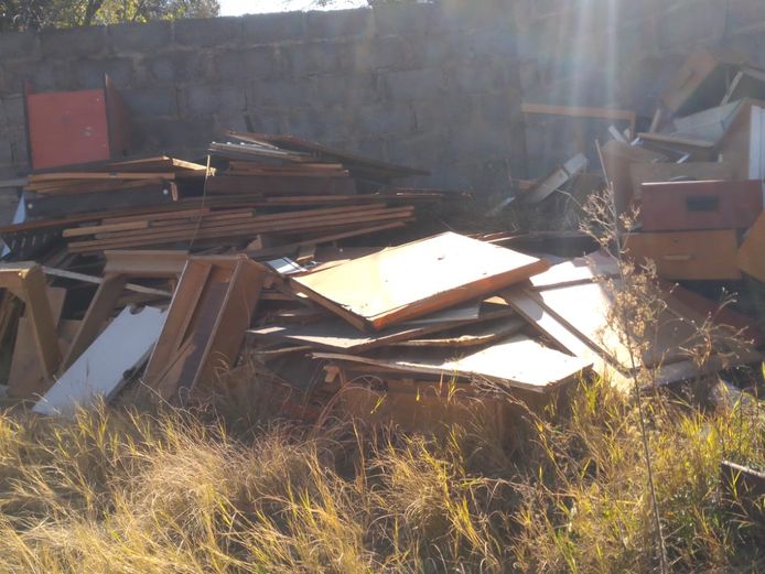 Assorted wood scrap