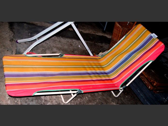 FOLDING SUN LOUNGER