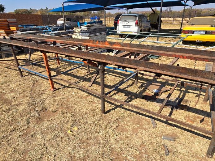 Large Work Bench (STC)