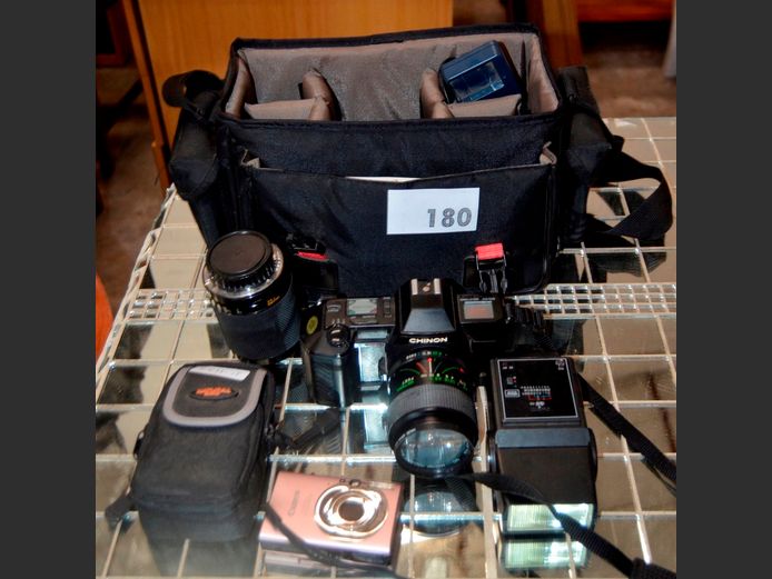 VINTAGE CHINON CAMERA WITH LENSES & BAG & A CANON DIGITAL CAMERA WITH CHARGER & BAG [Untested]