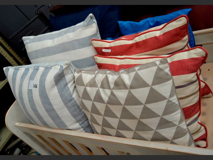 ASSORTED SCATTER CUSHIONS [4,5]