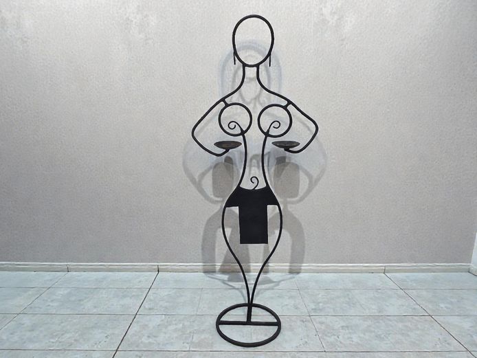 Minimalist Female Silhouette Bent Iron Candle Stand