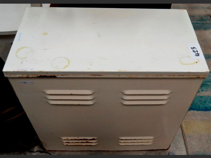 WHITE METAL STORAGE CHEST