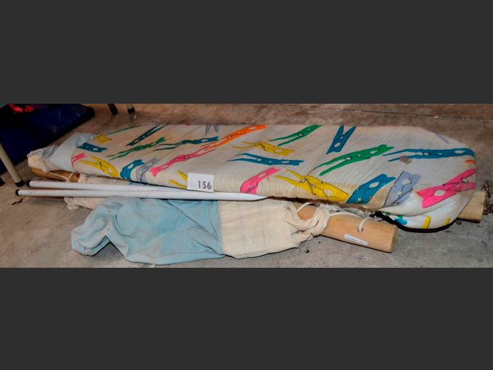 HAMMOCK & AN IRONING BOARD [#: 403466913]