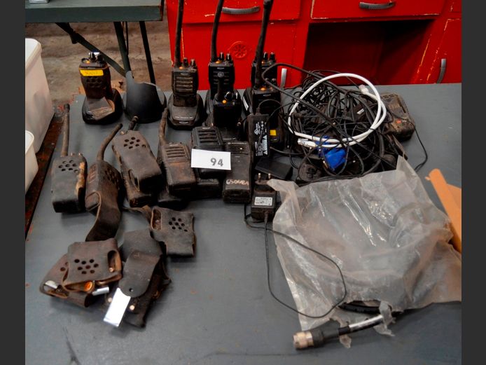 LOT: 2-WAY RADIOS [Untested]