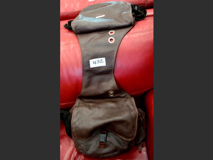 BROWN LEATHER SADDLE BAG