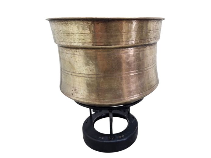 Vintage Brass Planter / Cauldrons Pot with Black Metal Stand (1.5kg)