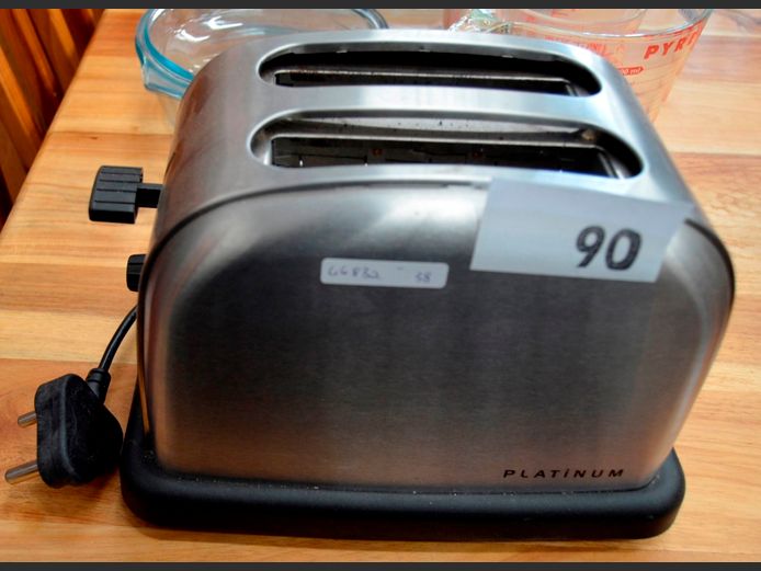 PLATINUM STAINLESS STEEL 2-SLICE TOASTER [Switches on, untested further]