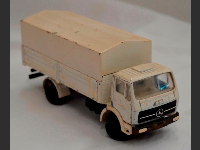 CONRAD MERCEDES MODEL DROPSIDE TRUCK