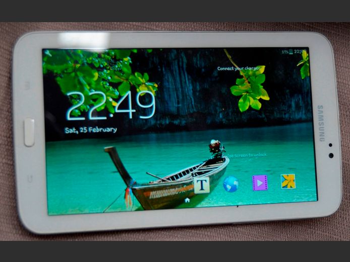 SAMSUNG GALAXY WI-FI TAB 3 [Switches on, no charger]