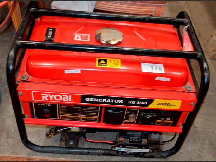 RYOBI 3000W RG-3500 PETROL GENERATOR [Switches on, untested further]