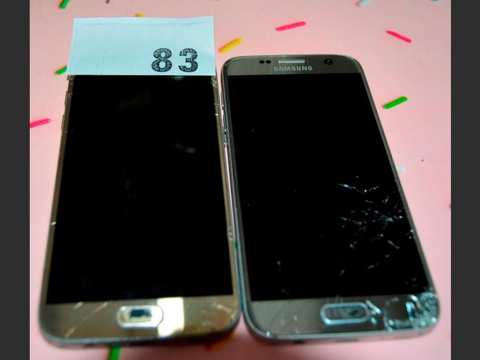 LOT: SAMSUNG SMART PHONE & ANOTHER [Damaged]