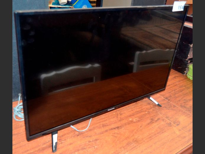 PANASONIC 32" L.E.D. TV [Switches on] ### LICENCE PLEASE ###