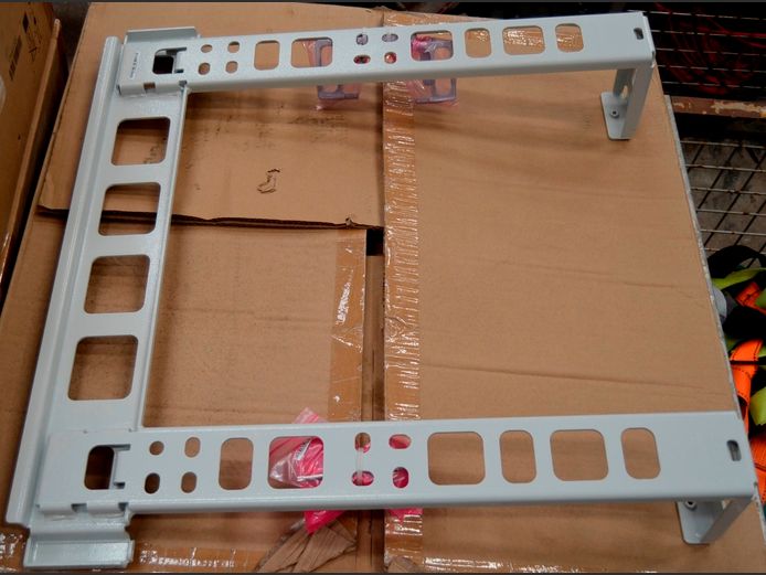 HEAVY DUTY WALL BRACKET WITH BOX, 69 x 67cm