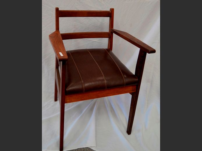 PARTRIDGE WOOD ARMCHAIR WITH BROWN LEATHER SEAT