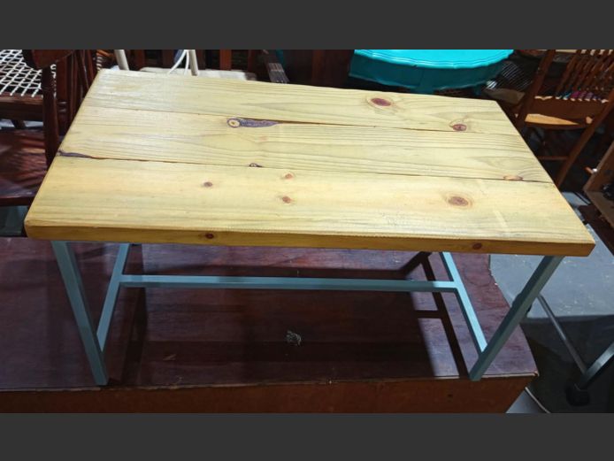 PINE TOP & METAL COFFEE TABLE, 82 x 45 x 45cm
