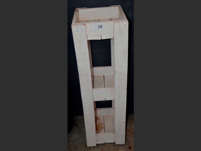 WHITE PAINTED 3-TIER VEGGIE RACK ON CASTORS, 35 x 30 x 104cm