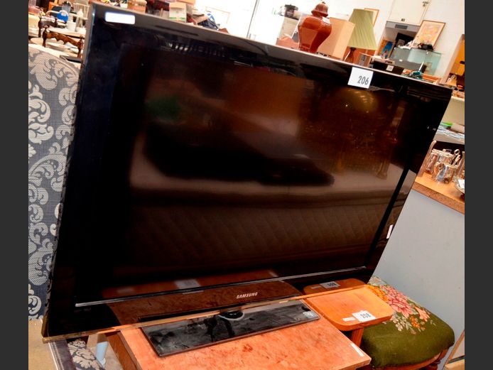 SAMSUNG 40" TV [Dead] [#: 420254681] ### LICENCE PLEASE ###