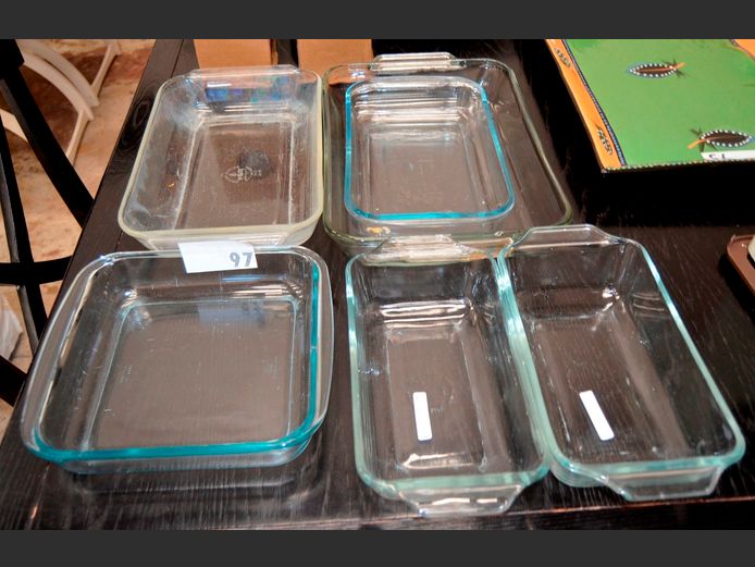 LOT: GLASS OVEN DISHES
