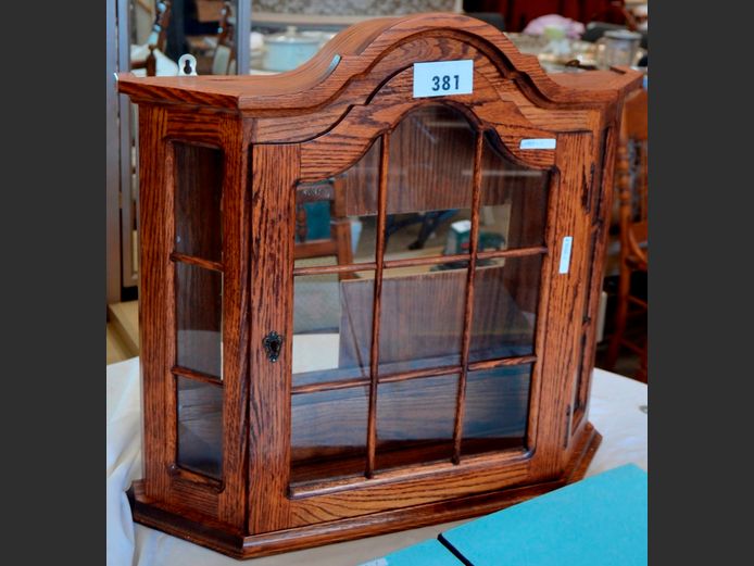 ENGLISH OAK SINGLE DOOR WALL MOUNT CABINET, 66 x 16 x 62cm