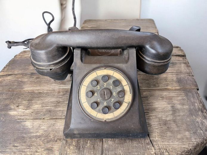 Vintage Ericsson Bakelite Rotary Dial Telephone