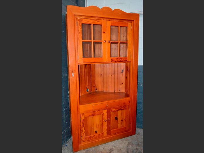 OREGON PINE 4-DOOR, SINGLE DRAWER CORNER CABINET, 112 x 60 x 208cm [#: 403858259]