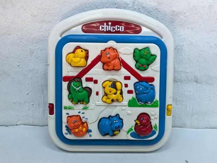 Vintage Chicco Talking Farm Animal Shape Magnetic Sorter Toy
