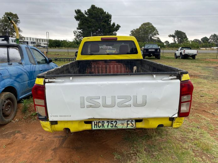 ISUZU KB250