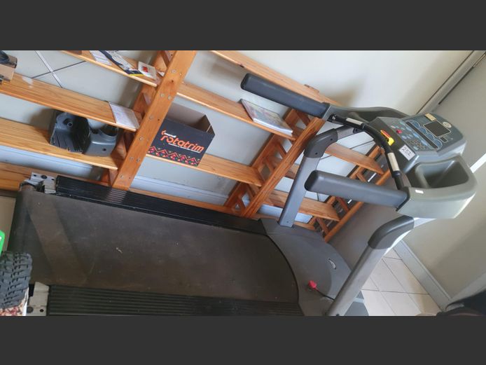 JOHNSON TREADMILL 