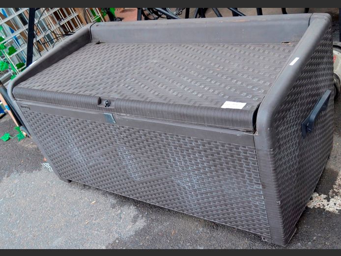 KETER ALL WEATHER STORAGE BOX, 130 x 65 x 64cm
