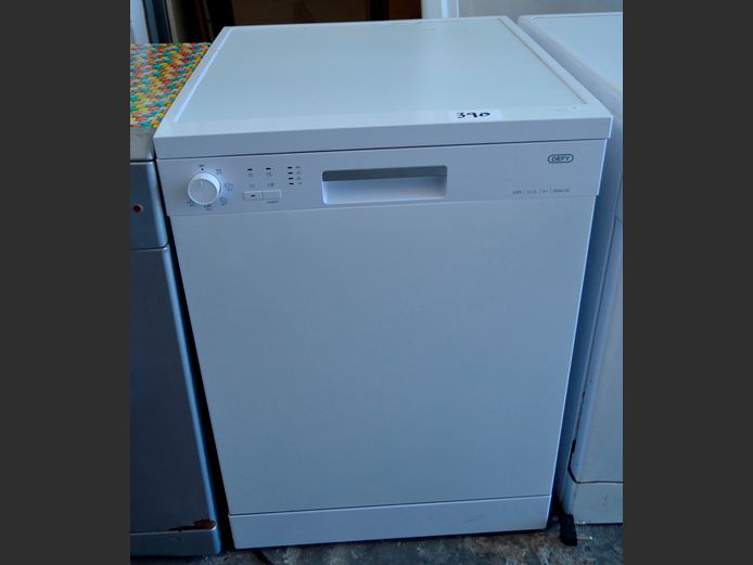 DEFY DDW230 DISHWASHER [Switches on, untested further]