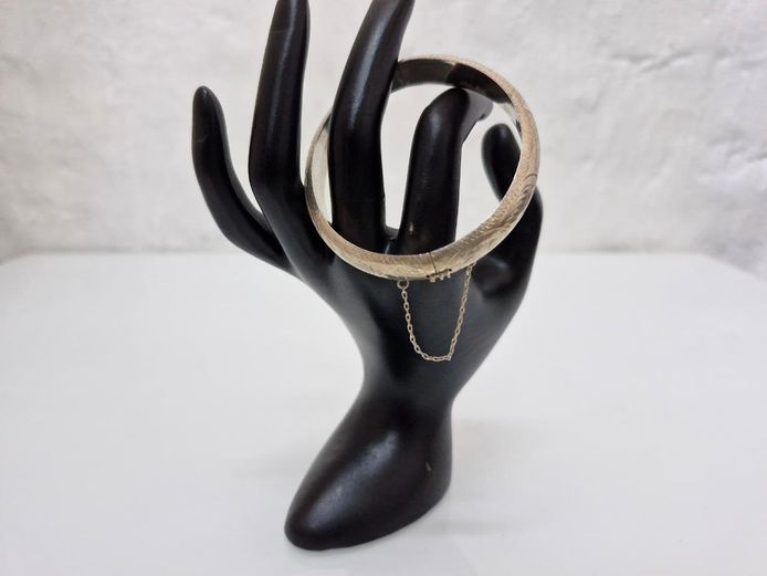 Vintage Etched Sterling Silver Hinged Bangle