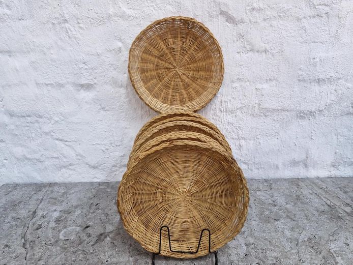 Set of 6 Woven Wicker Paper Plate Basket Holders