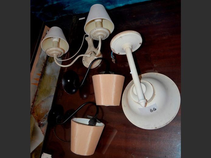 ASSORTED WALL LIGHTS