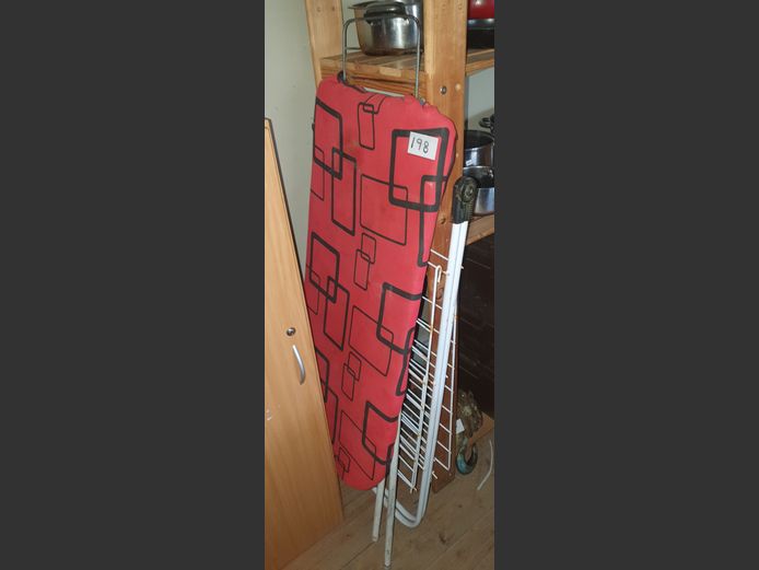 LOT: METAL CLOTHES HORSE & IRONING BOARD